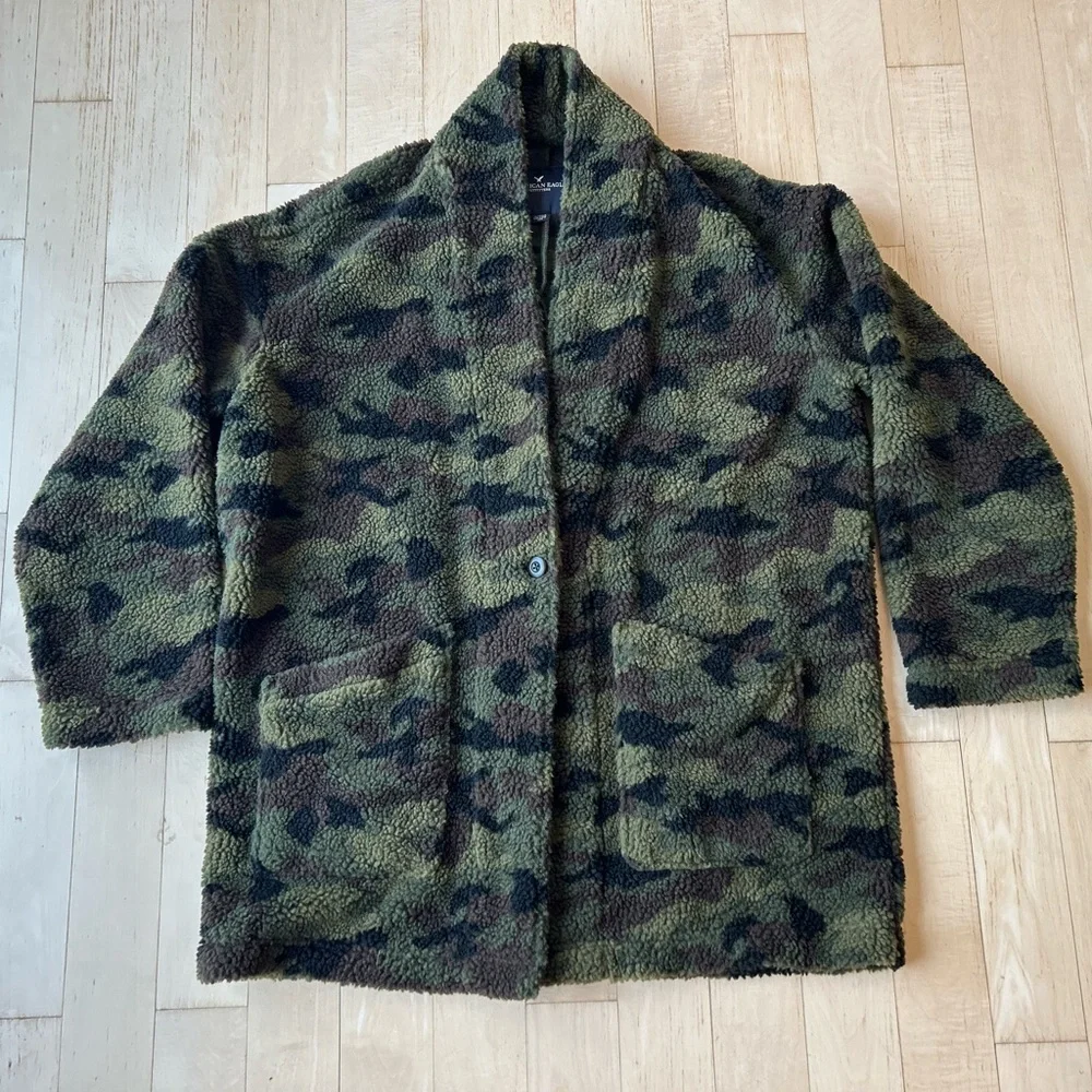American Eagle Outfitters Green Black Camo Sherpa Fleece Teddy Jacket Size XL